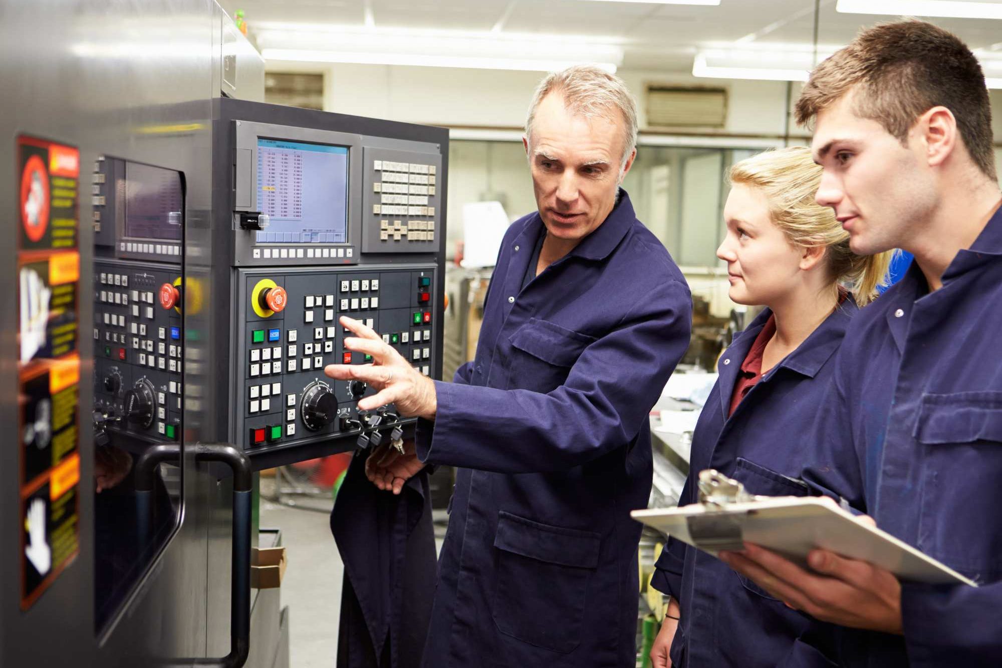 Learners Looking At Controls Panel Aspect Ratio 1200 800