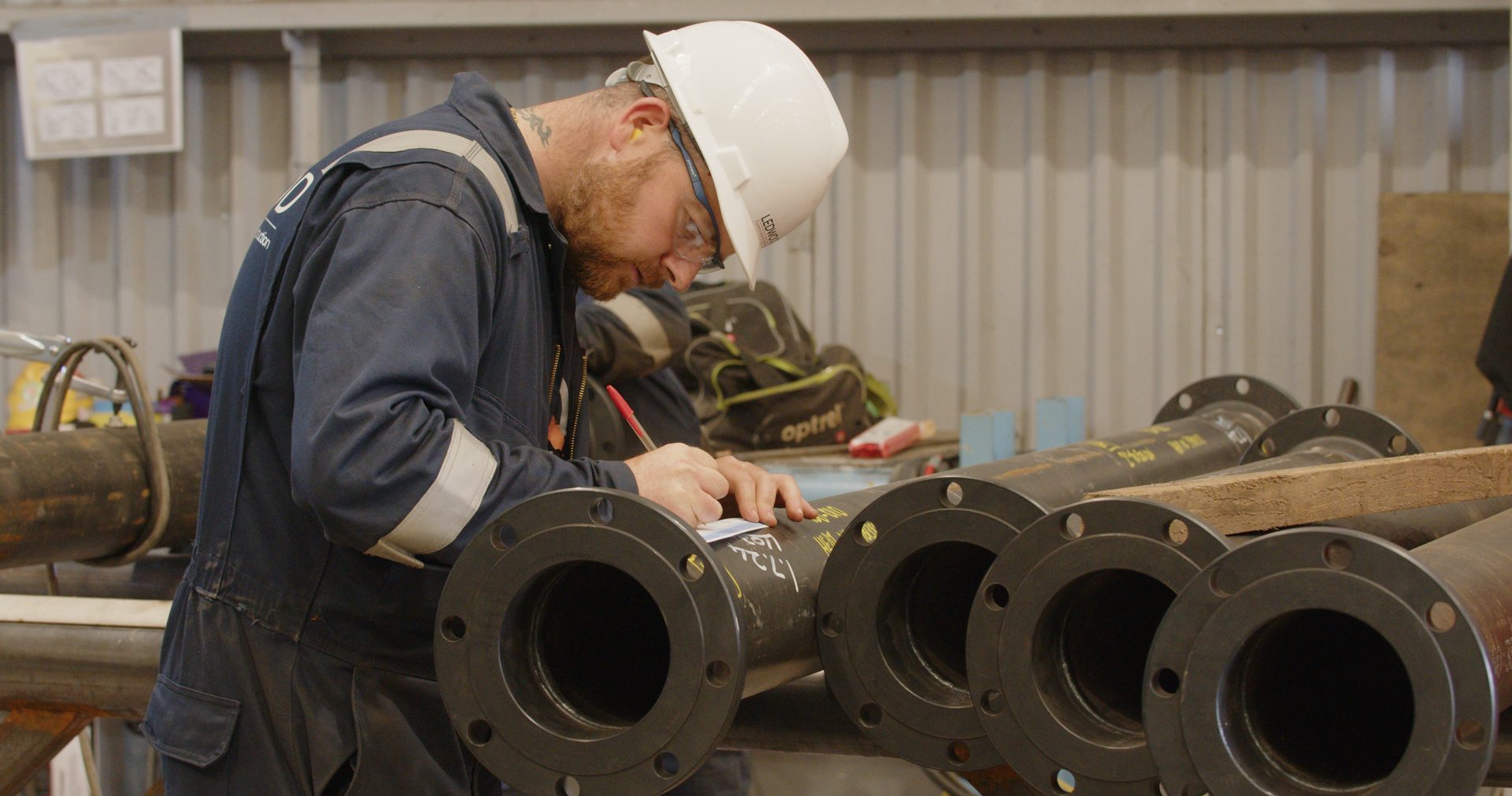 Daniel Williamson At Work At Ledwood. He Has Been A CCNSG Safety Passport Holder For Over A Decade Aspect Ratio 760 400