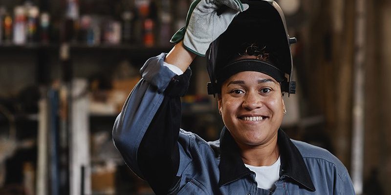 Woman Welder With Visor Aspect Ratio 1160 580